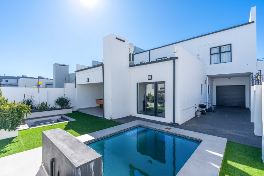 4 Bedroom Property for Sale in Sandown Western Cape